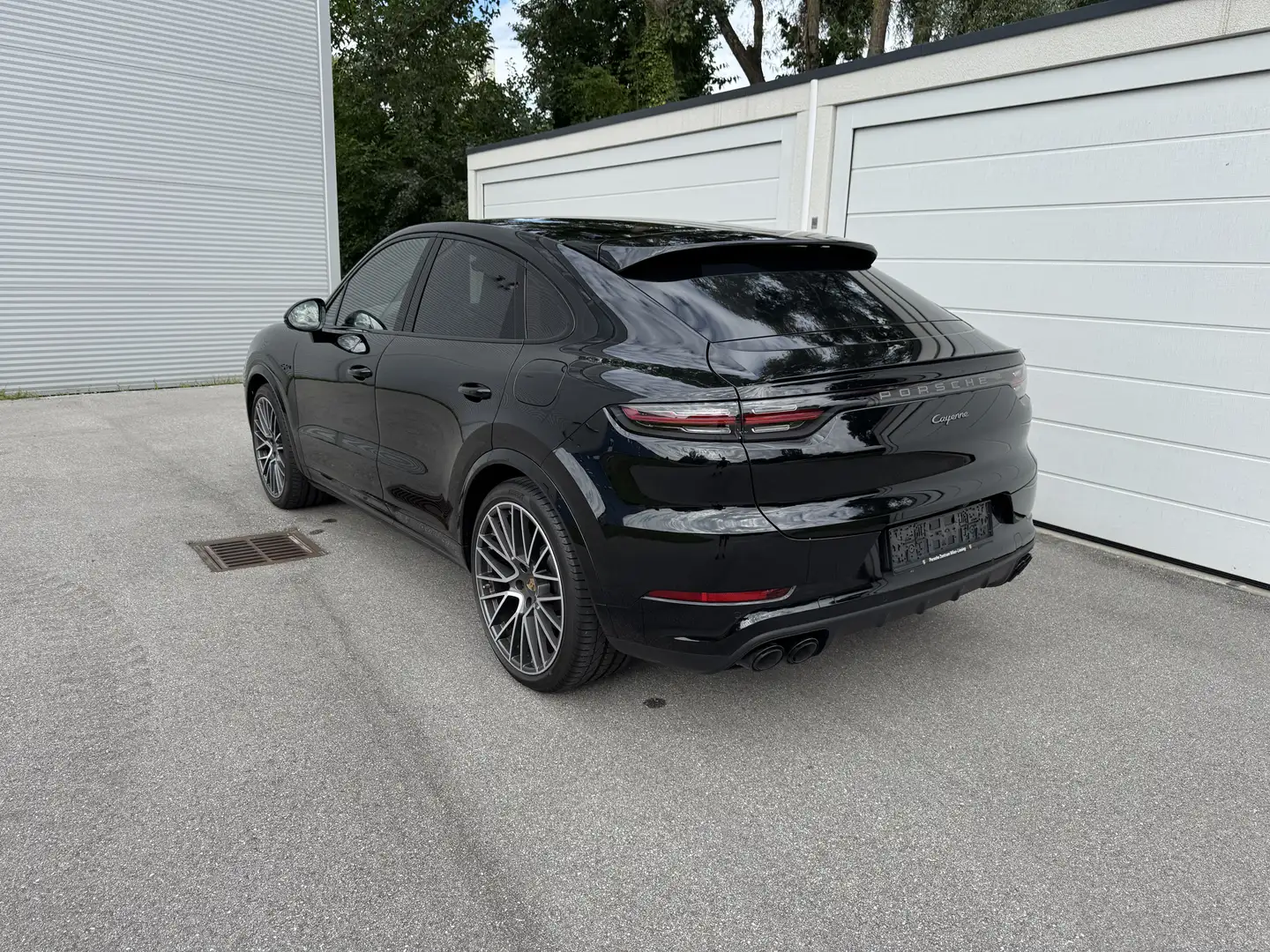 Porsche Cayenne Coupe E-Hybrid PHEV 17,9 kWh Platinum Edition Aut. Schwarz - 1