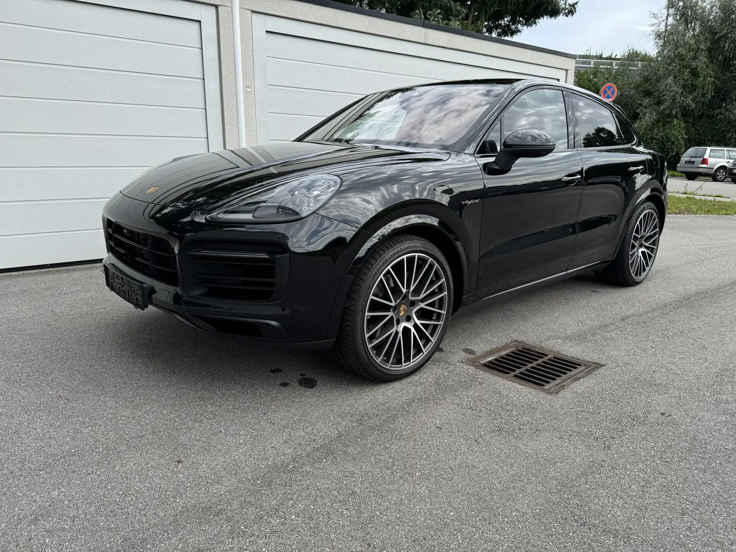 Porsche Cayenne Coupe E-Hybrid PHEV 17,9 kWh Platinum Edition Aut. Schwarz - 1