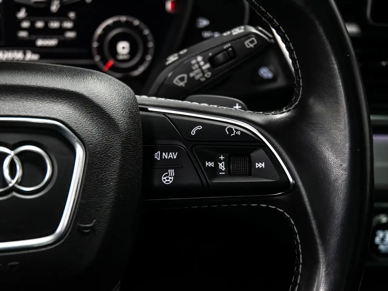 Audi SQ5 снимка Audi SQ5