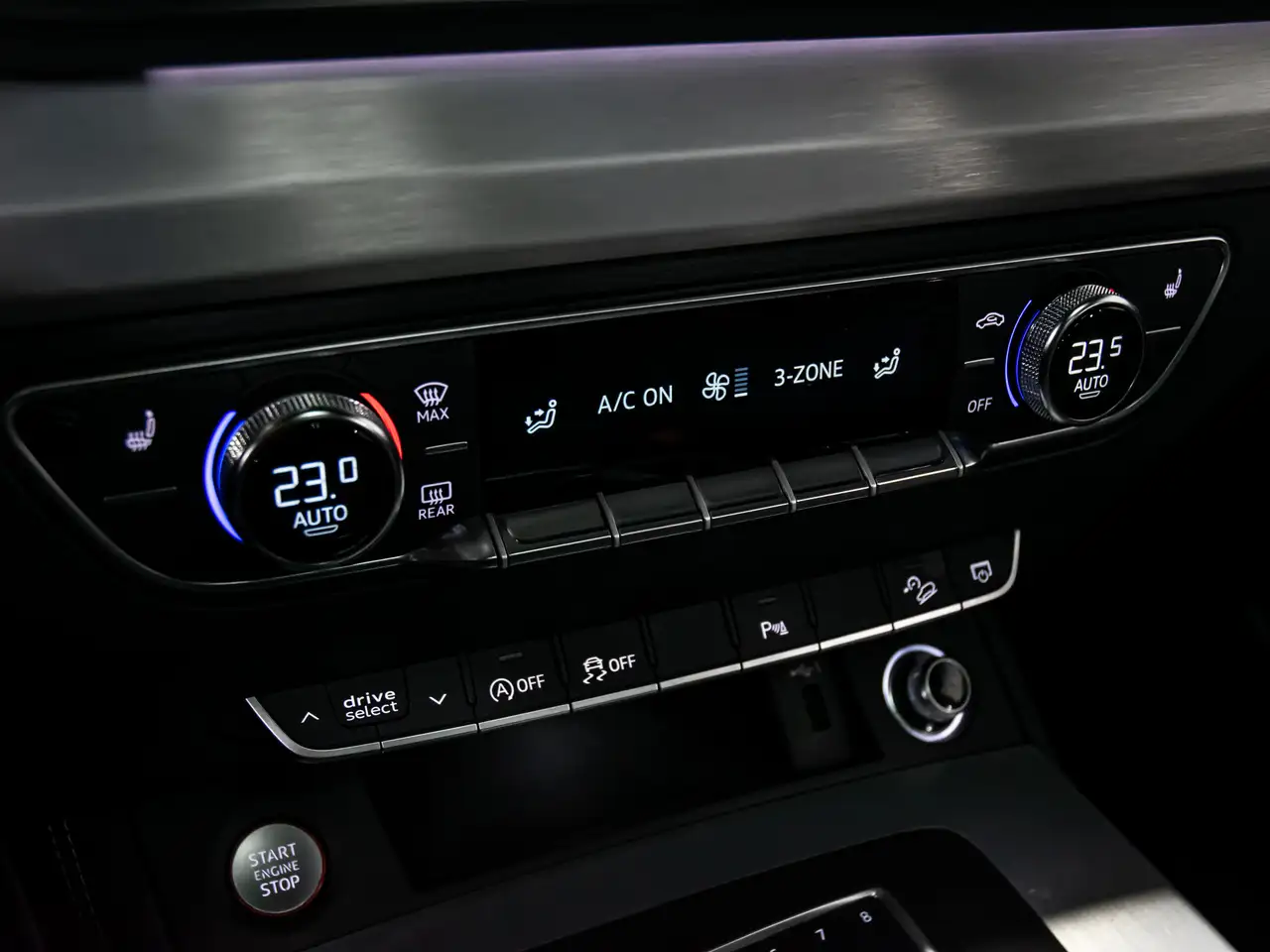 Audi SQ5 снимка Audi SQ5