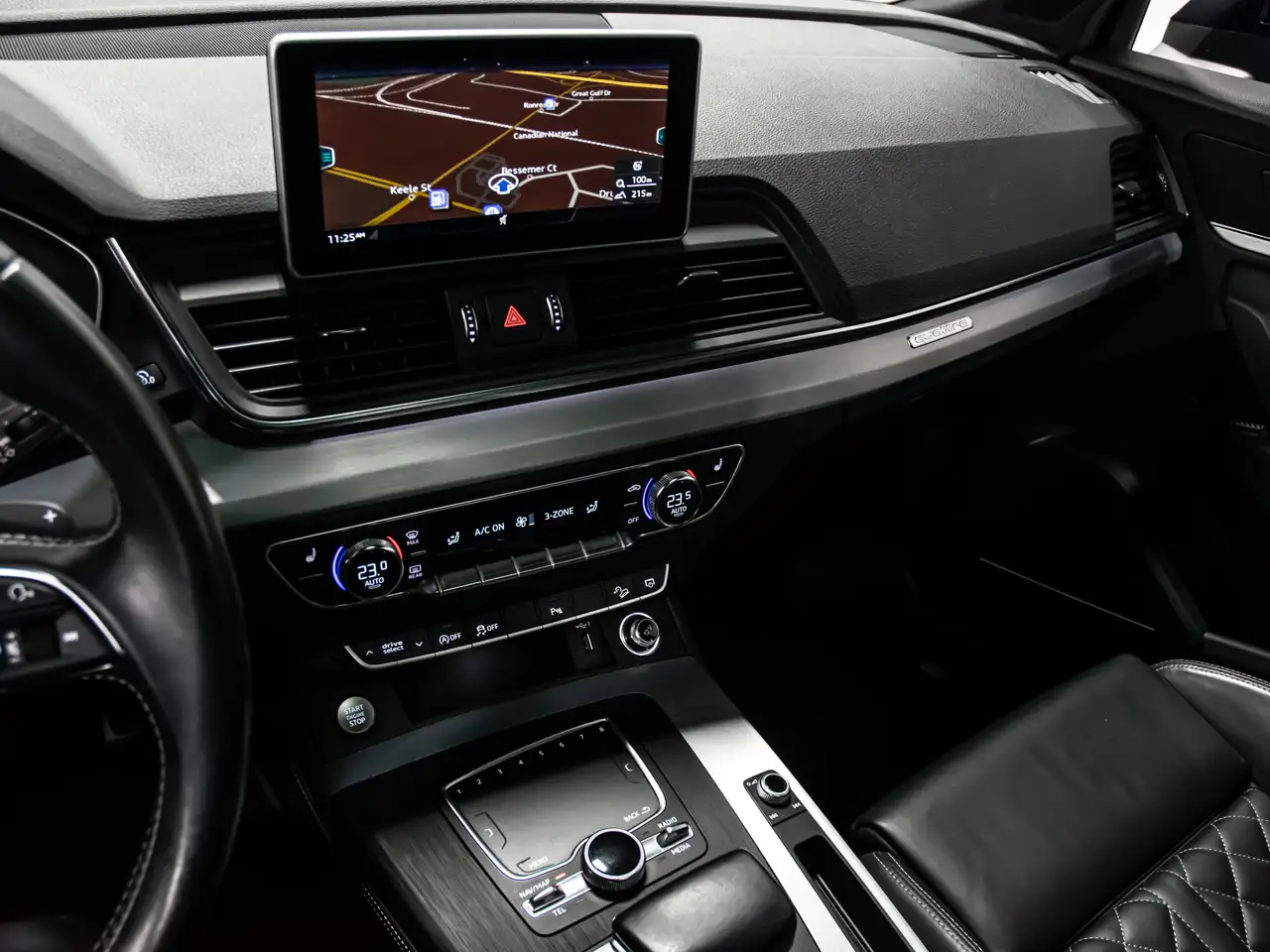 Audi SQ5 снимка Audi SQ5