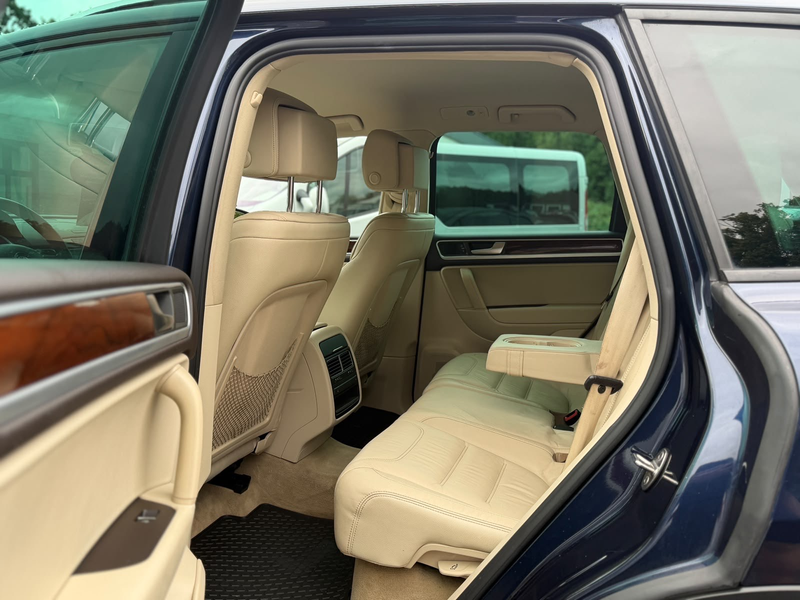 Volkswagen Touareg V6 3.0 TDI BMT 4Motion BlueMotion Scheckheft Anhängerkupplung HU/AU:NEU — photo 10