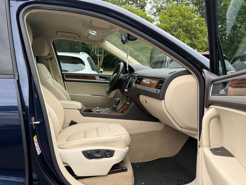Volkswagen Touareg V6 3.0 TDI BMT 4Motion BlueMotion Scheckheft Anhängerkupplung HU/AU:NEU — photo 9