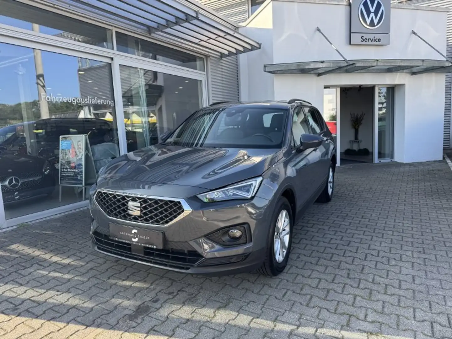 SEAT Tarraco 2.0 TDI Style 7-Sitze DSG Navi ACC LED ALU Climatr Grau - 2