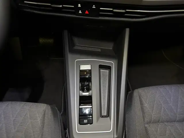 Volkswagen Golf view 12