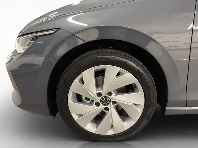 Volkswagen Golf view 8