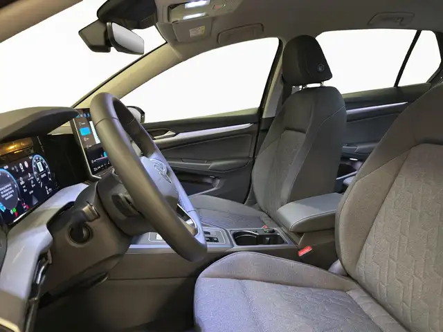Volkswagen Golf view 9