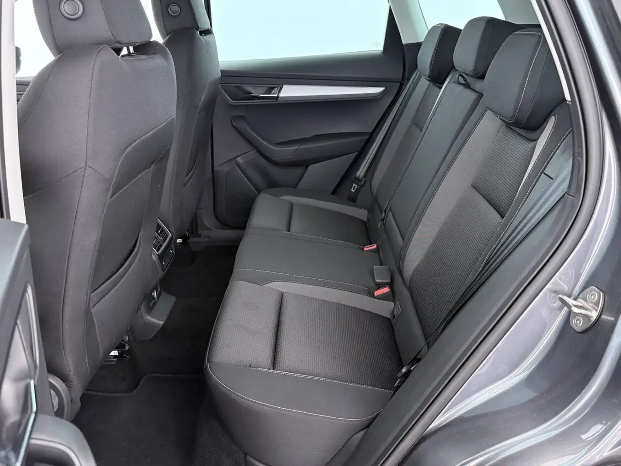 Skoda Karoq 1.5 TSI Tour Aut MATRIX AHK RADAR NAVI PDC, миниатюра 26