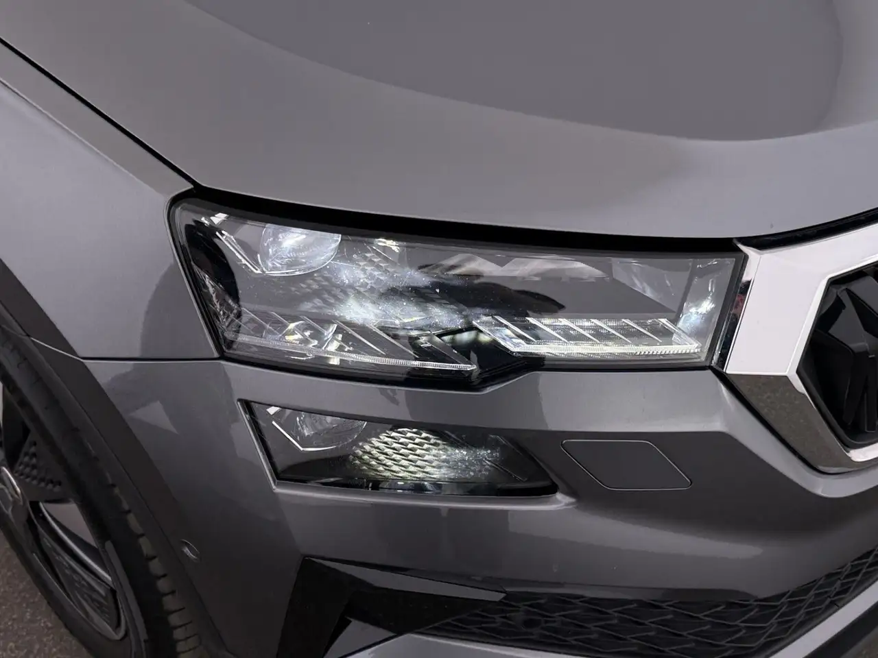 Skoda Karoq 1.5 TSI Tour Aut MATRIX AHK RADAR NAVI PDC, миниатюра 12