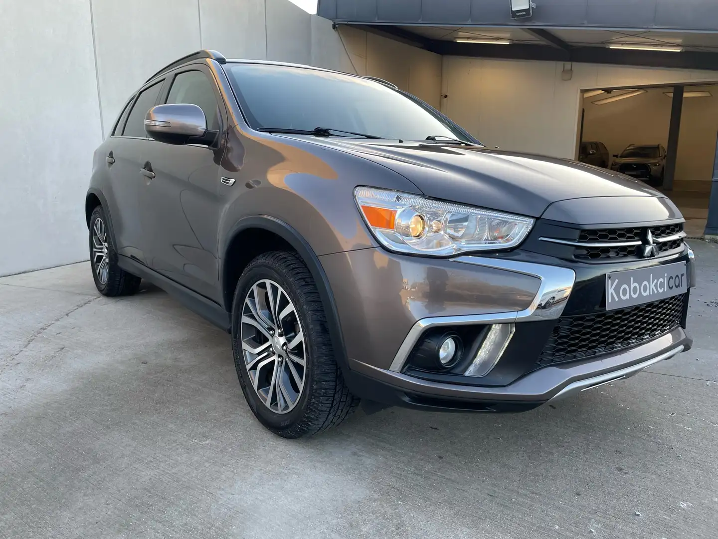 Mitsubishi ASX 1.6i 2WD DIAMOND EDITION/CAMERA/GPS/GARANTIE Gris - 1
