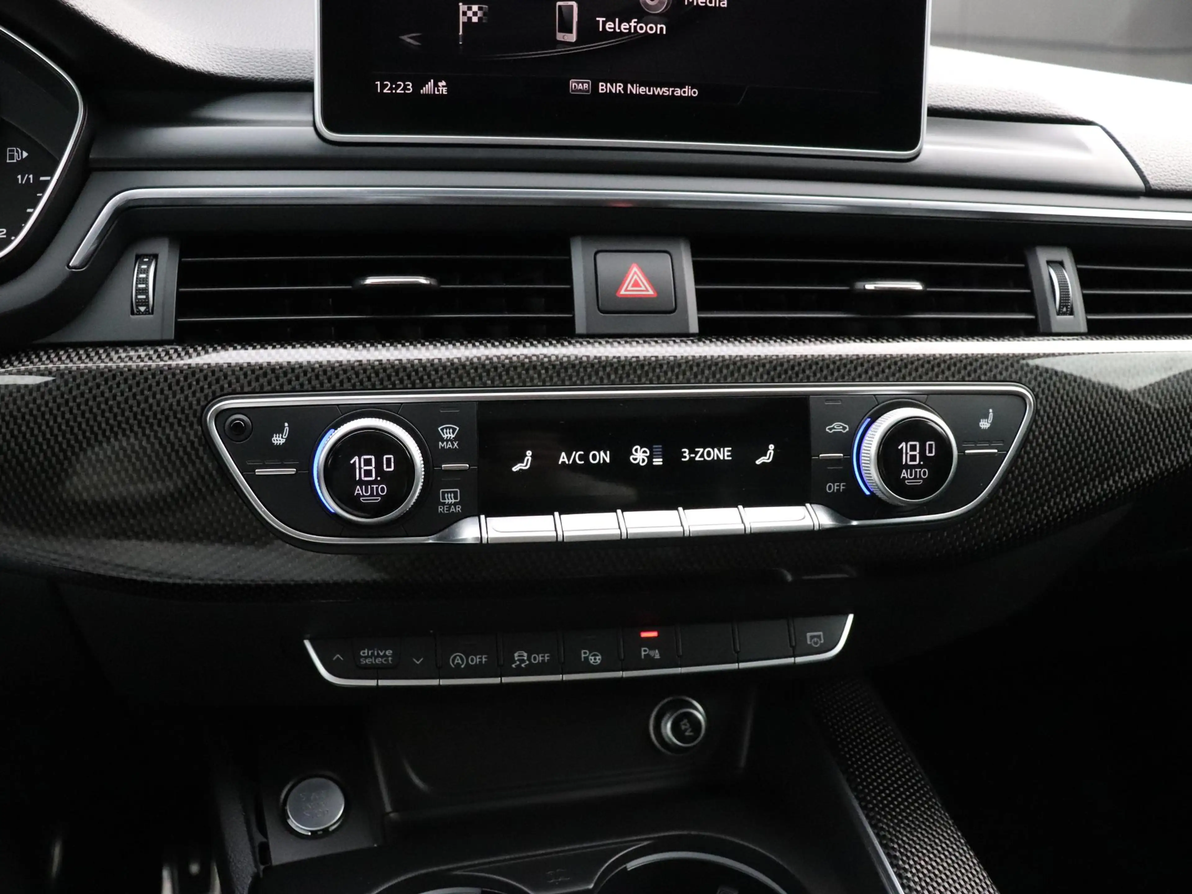 Audi A4 Avant 3.0 TFSI S4 quattro Pro Line Plus | LEDER | — photo 19