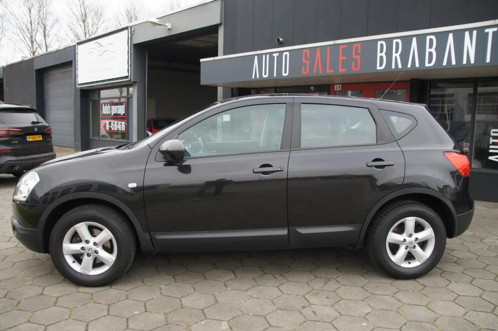 Nissan Qashqai 1.6 Acenta Zwart - 2