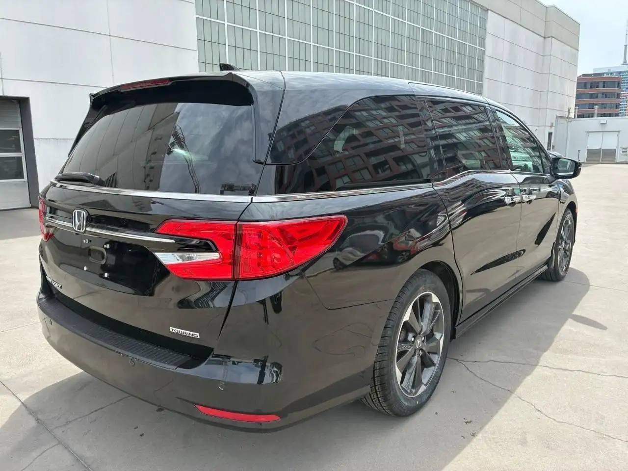 Honda Odyssey снимка Honda Odyssey