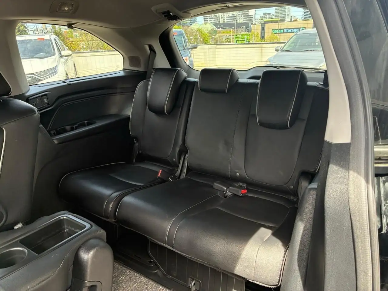 Honda Odyssey снимка Honda Odyssey