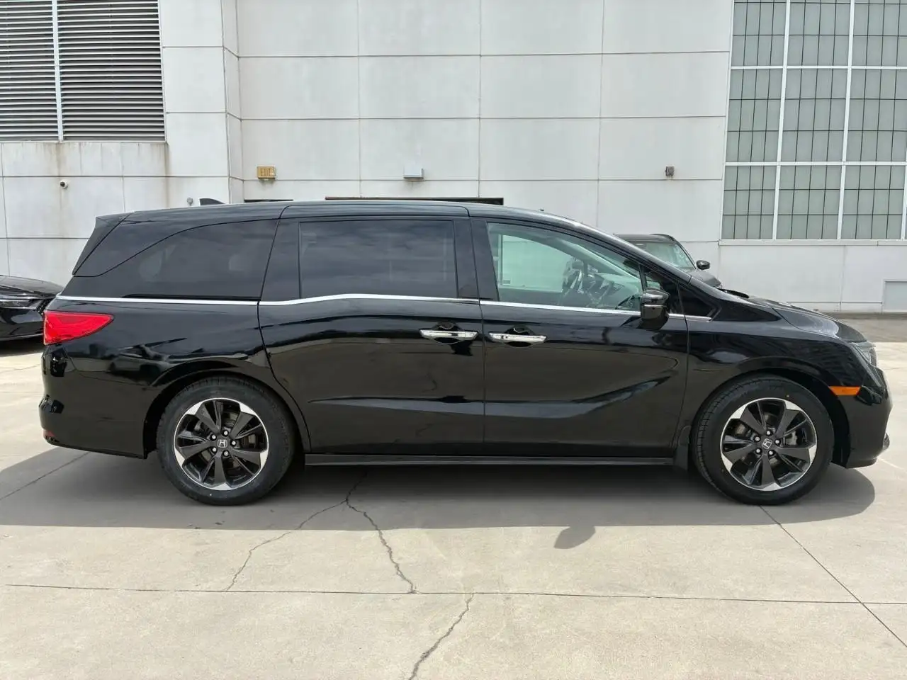 Honda Odyssey снимка Honda Odyssey