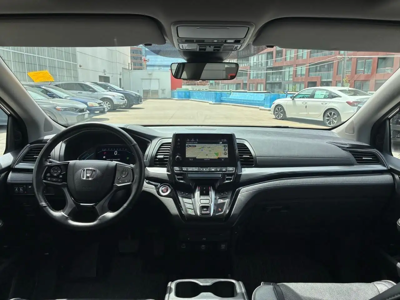 Honda Odyssey снимка Honda Odyssey