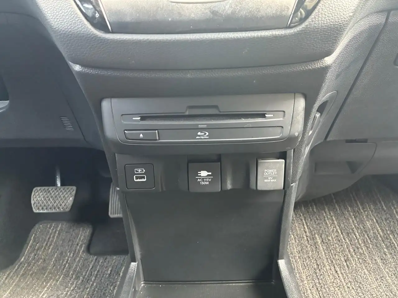 Honda Odyssey снимка Honda Odyssey