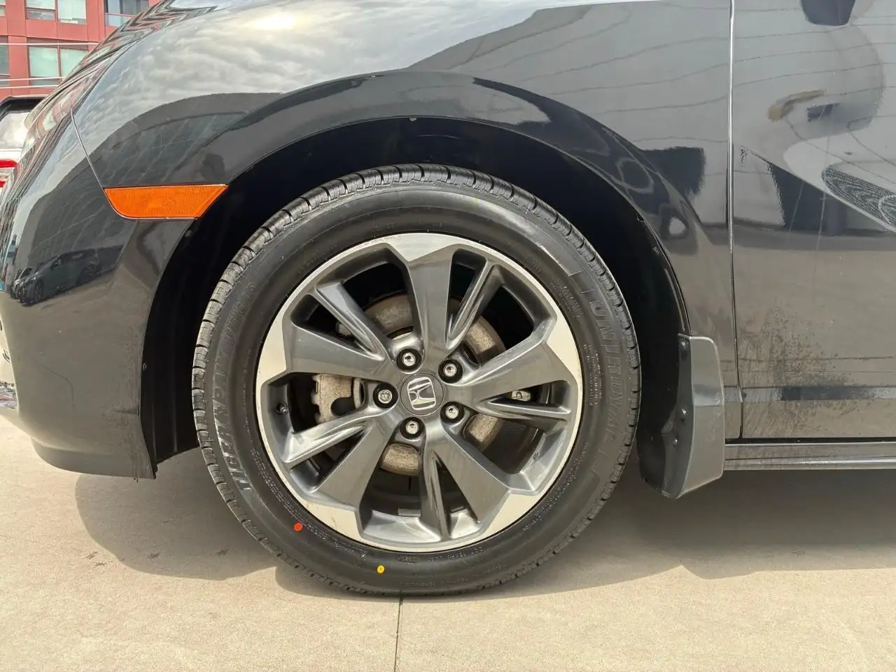 Honda Odyssey снимка Honda Odyssey