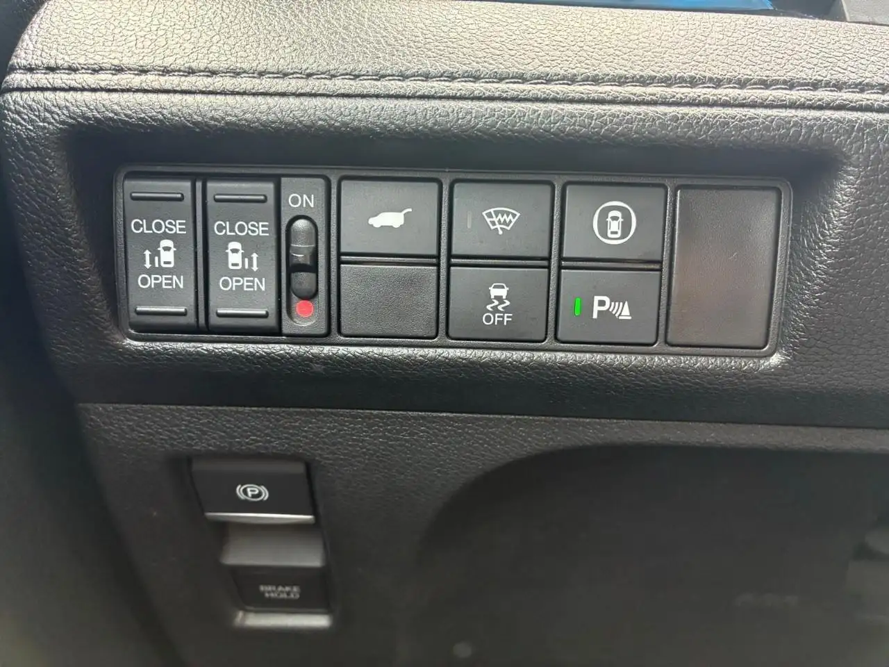 Honda Odyssey снимка Honda Odyssey