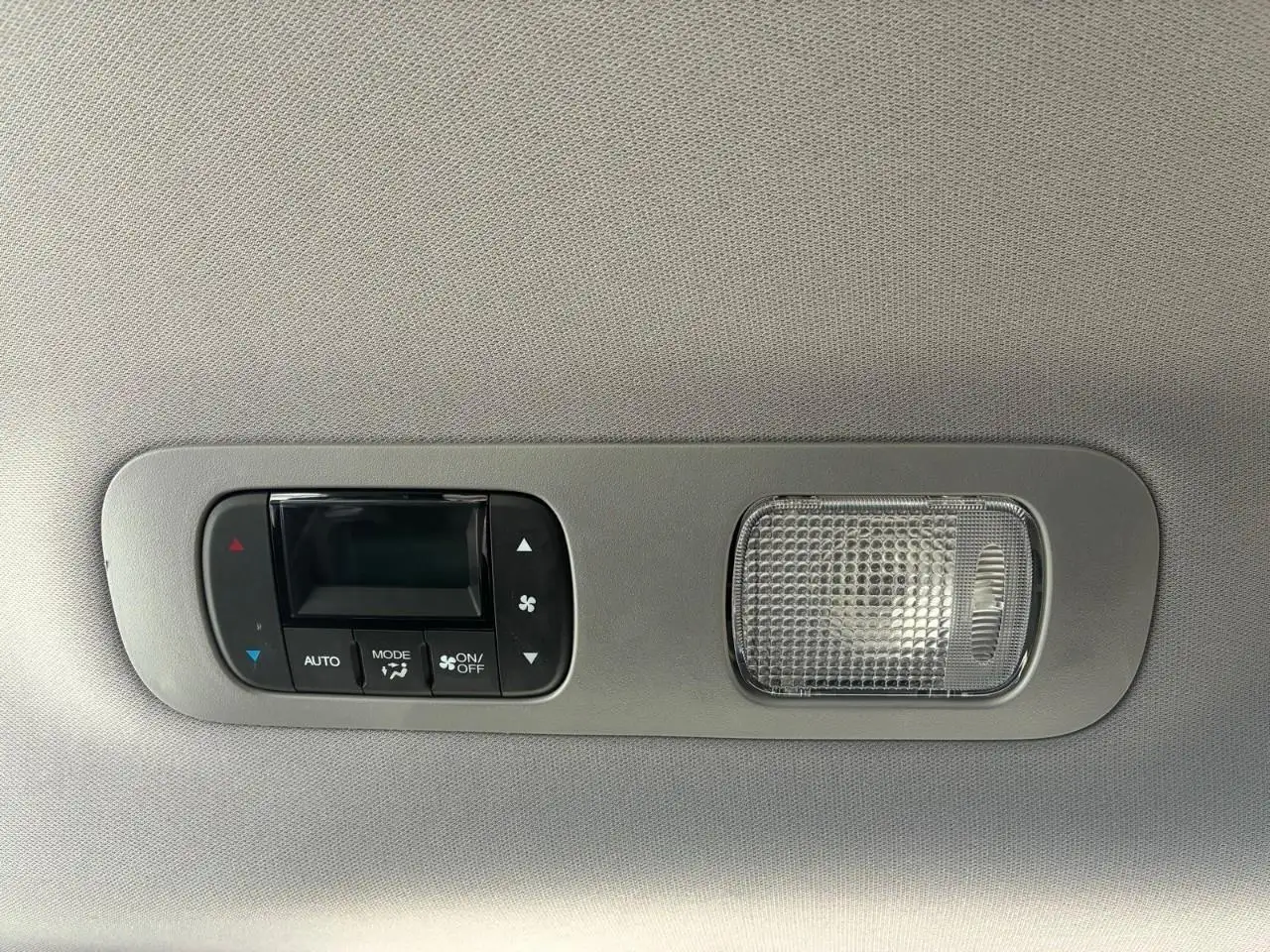 Honda Odyssey снимка Honda Odyssey