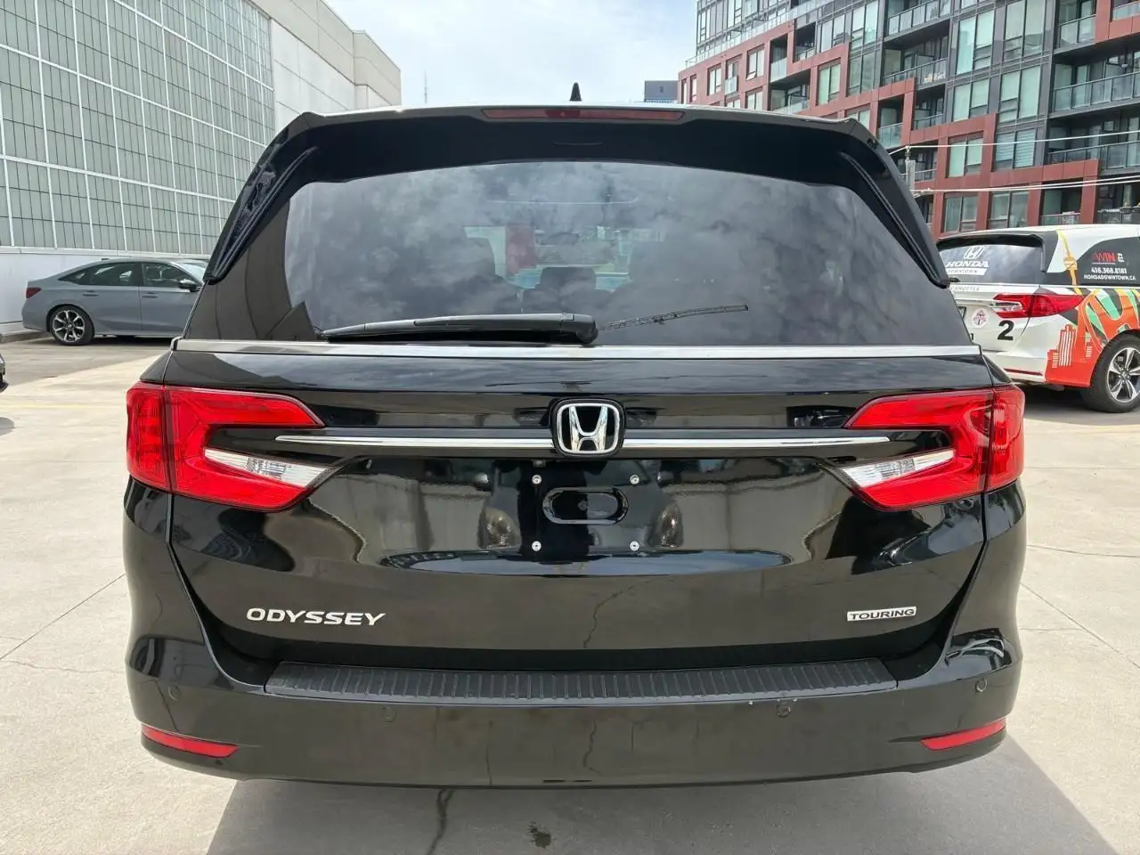 Honda Odyssey снимка Honda Odyssey