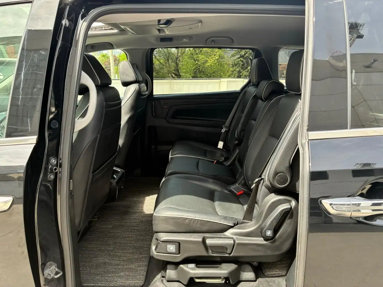 Honda Odyssey снимка Honda Odyssey
