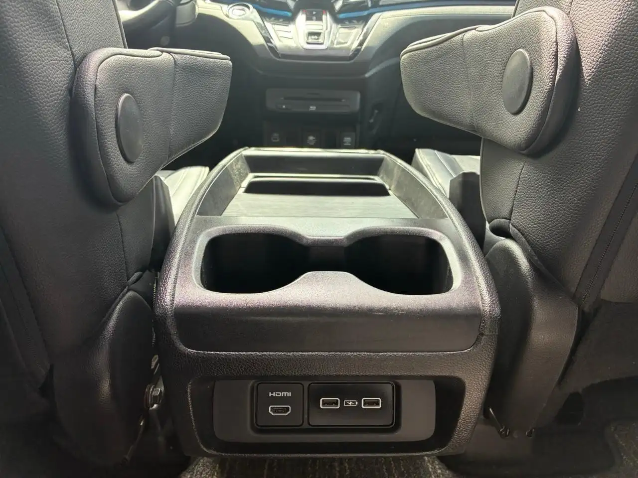 Honda Odyssey снимка Honda Odyssey