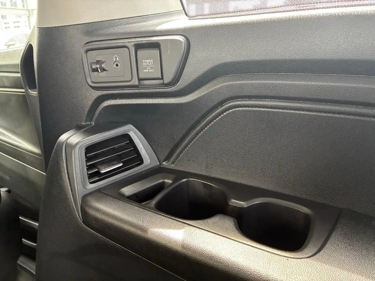 Honda Odyssey снимка Honda Odyssey