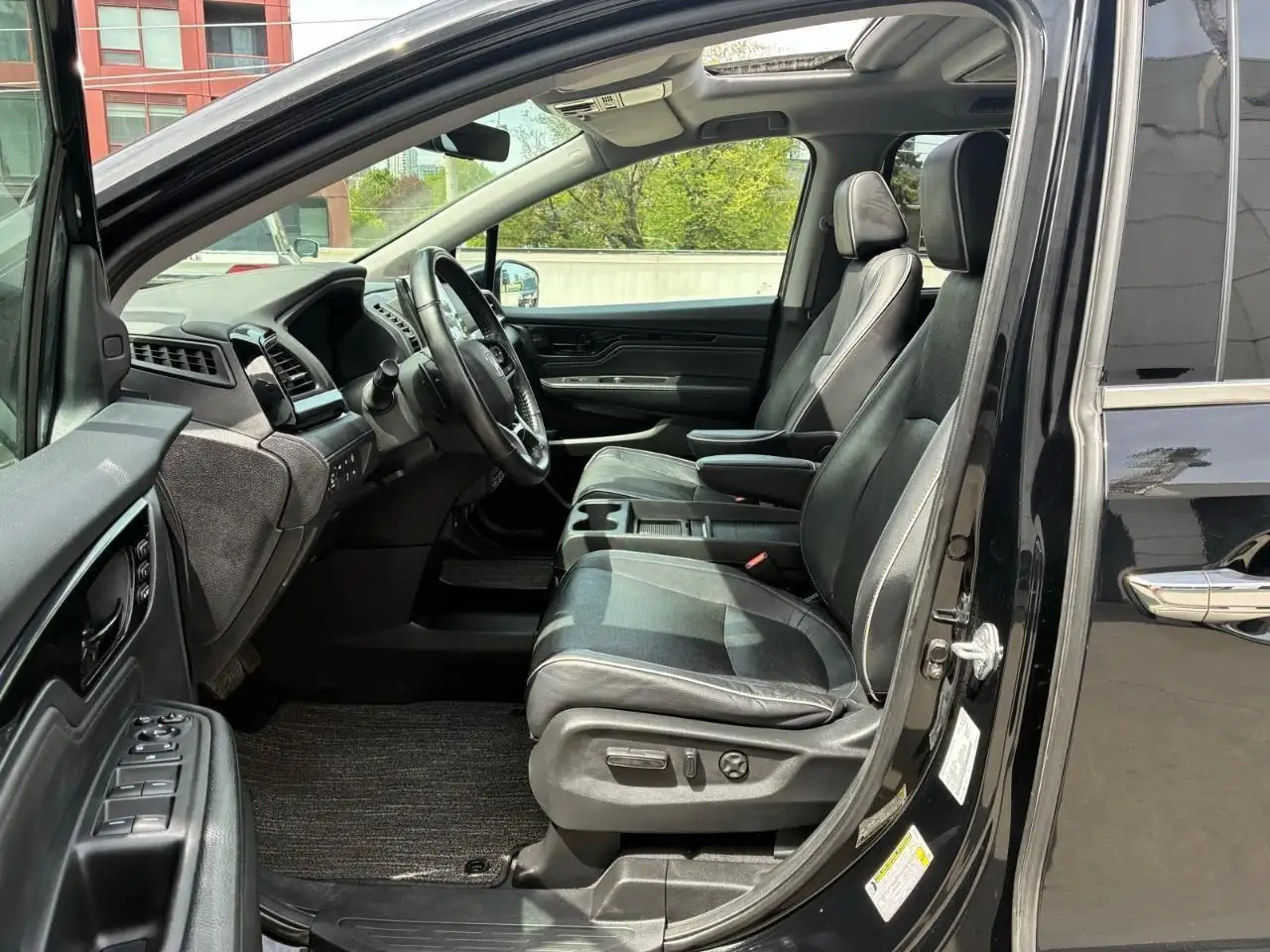 Honda Odyssey снимка Honda Odyssey