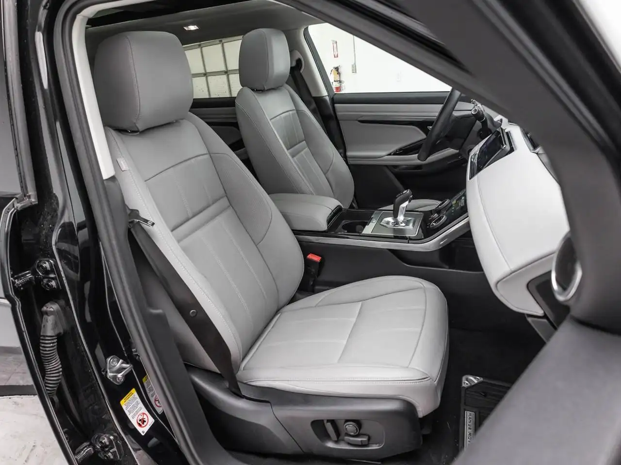 Land Rover Range Rover Evoque photo Land Rover Range Rover Evoque