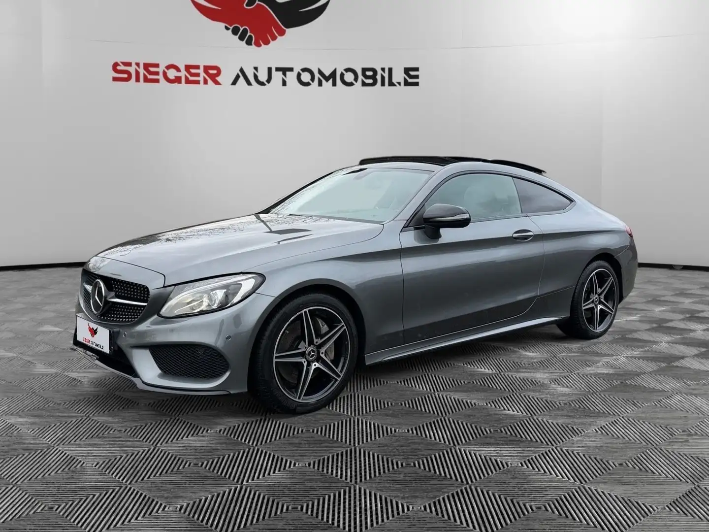 Mercedes-Benz C 220 d / C 250 d COUPE AMG LINE, NIGHT, PANO Gris - 1