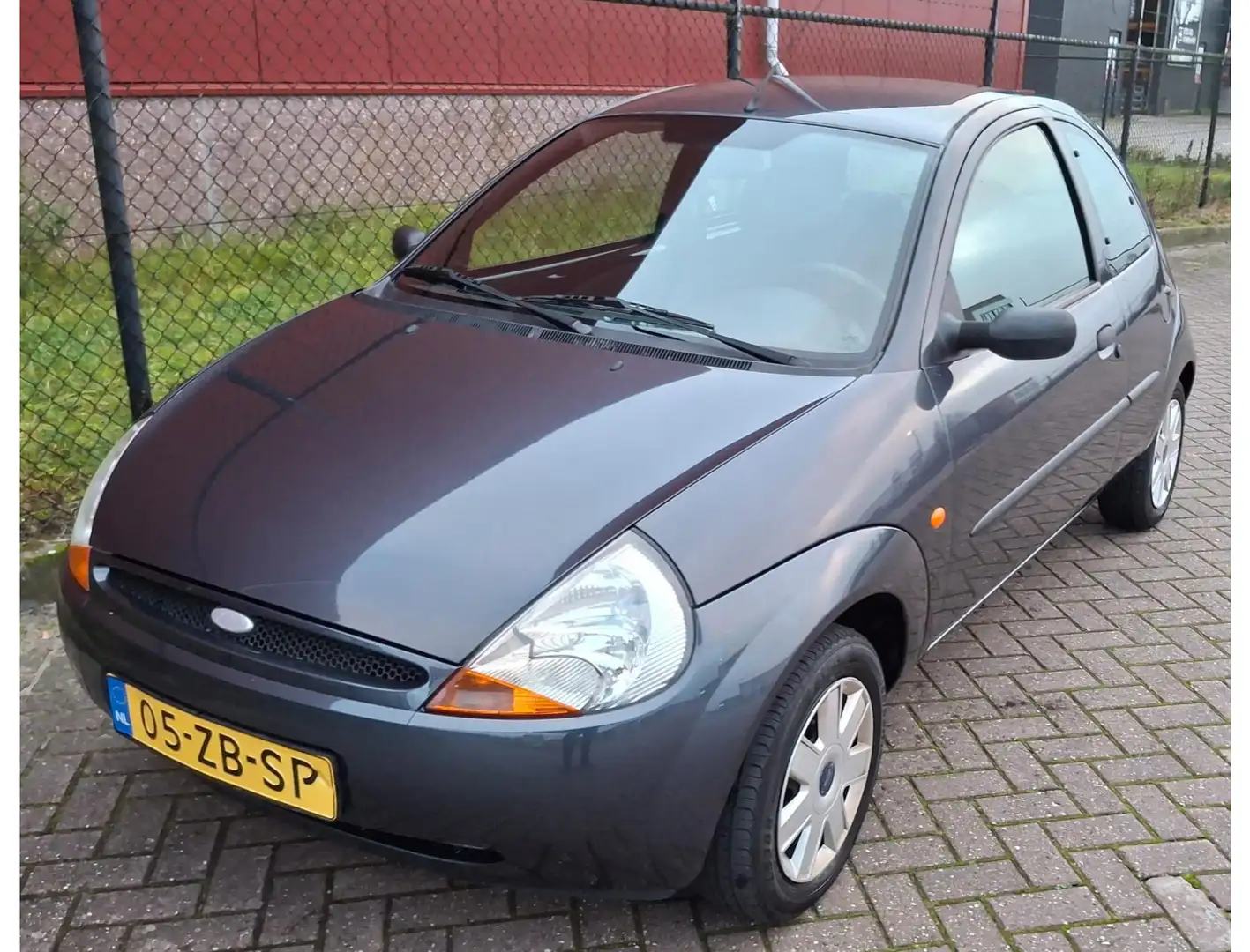 Ford Ka/Ka+ 1.3 Cool & Sound Gris - 1