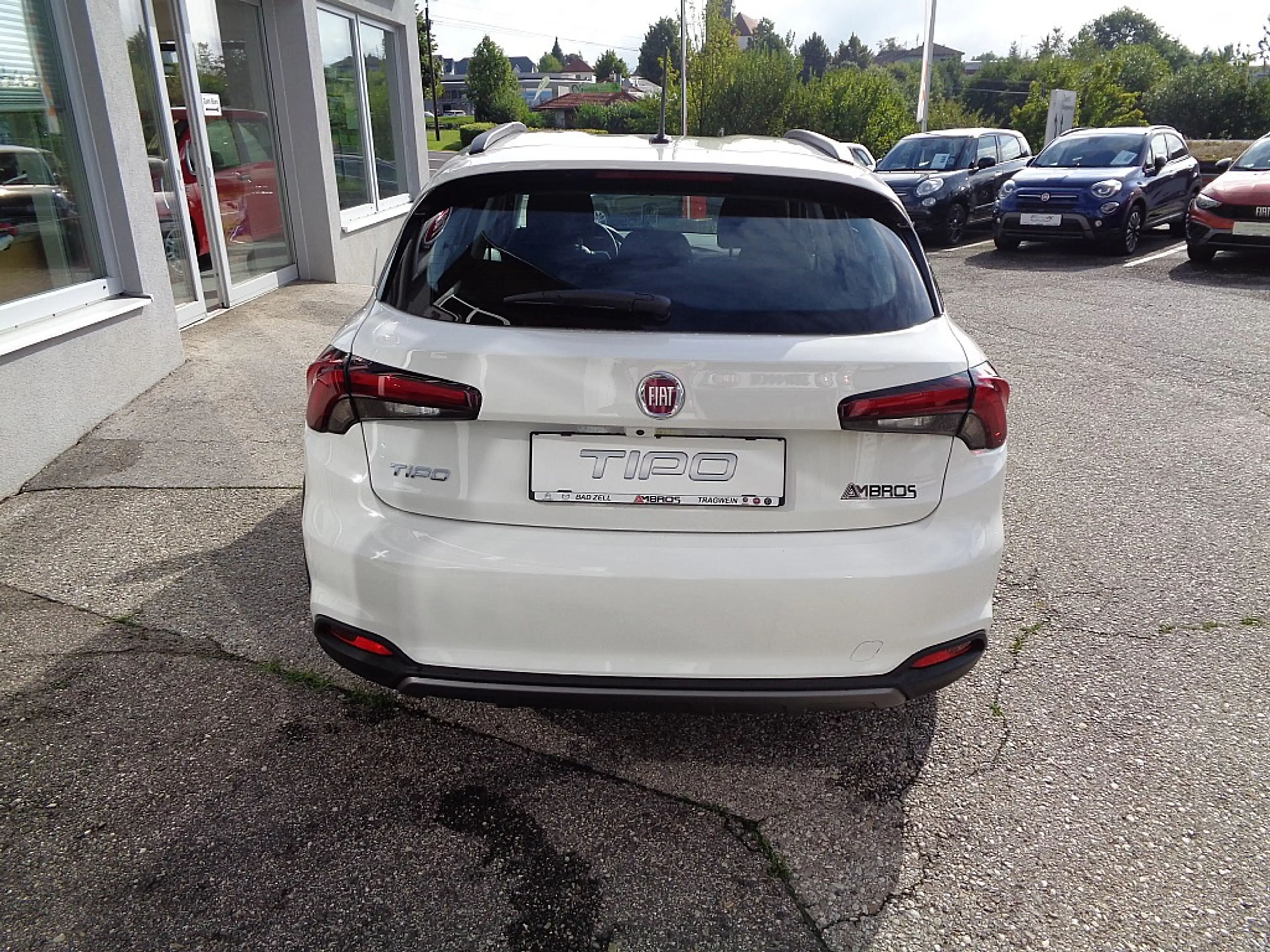 Fiat Tipo Cross FireFly Turbo 100 City Cross + Anhängerku... — photo 4