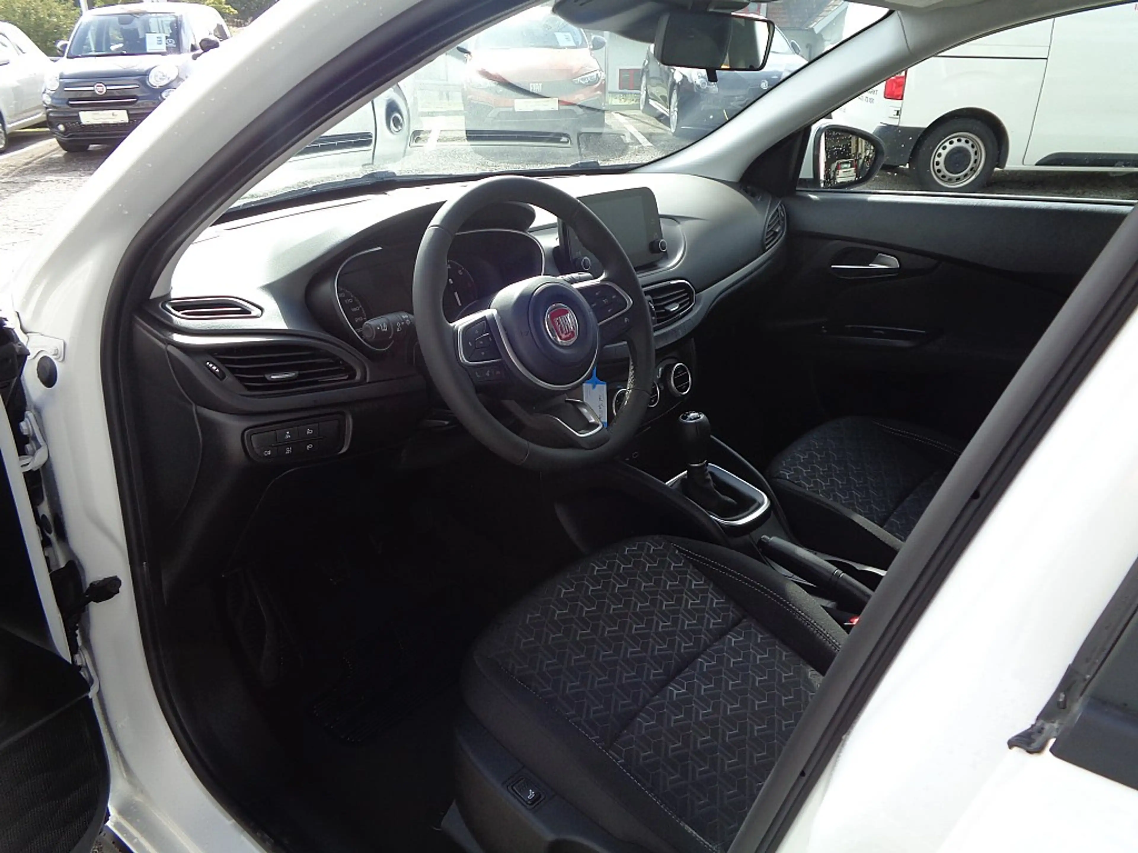 Fiat Tipo Cross FireFly Turbo 100 City Cross + Anhängerku... — photo 8