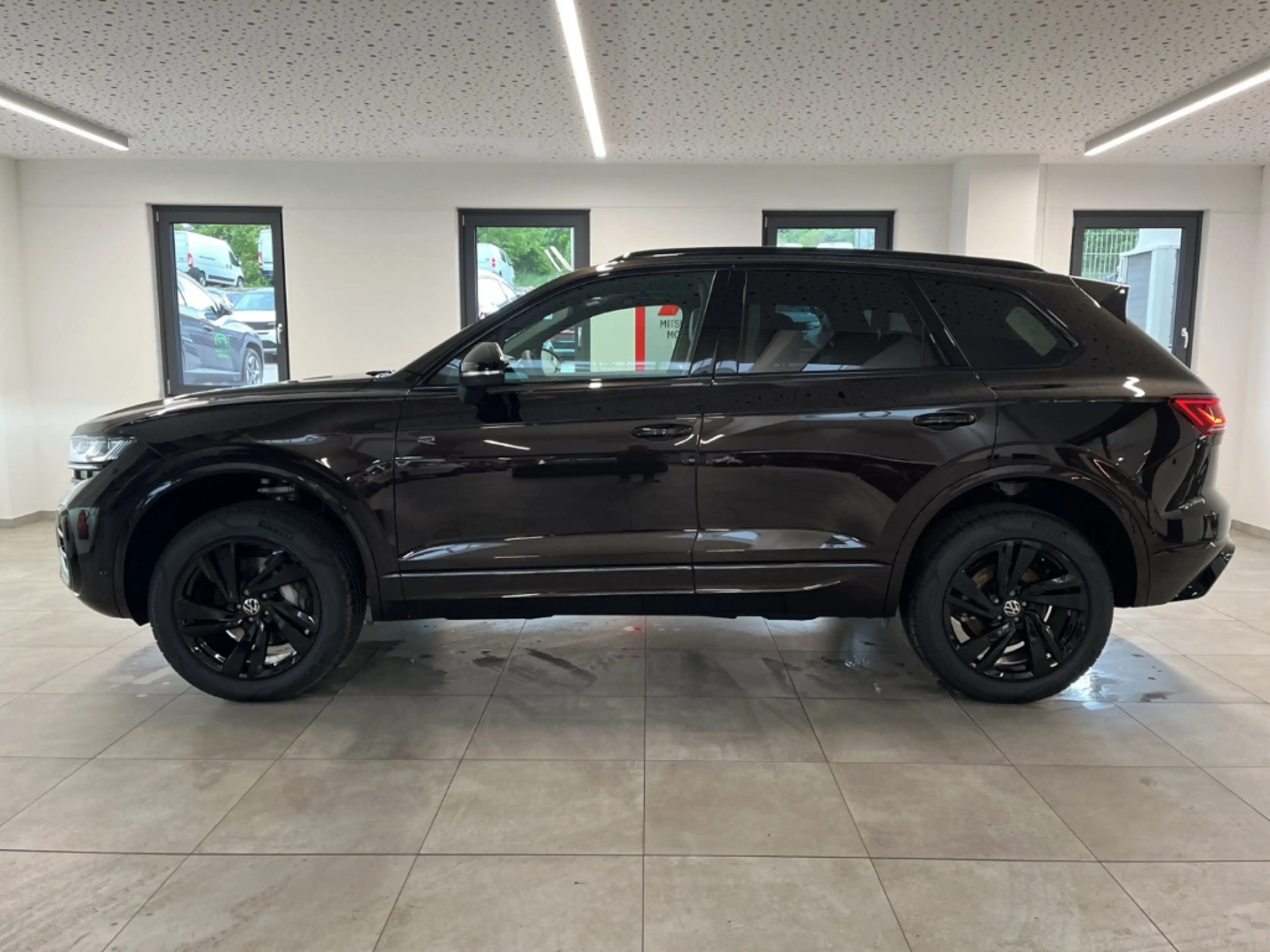 Volkswagen Touareg 3.0 TDI 210 kW 4Motion R-Line Final Edition — photo 3