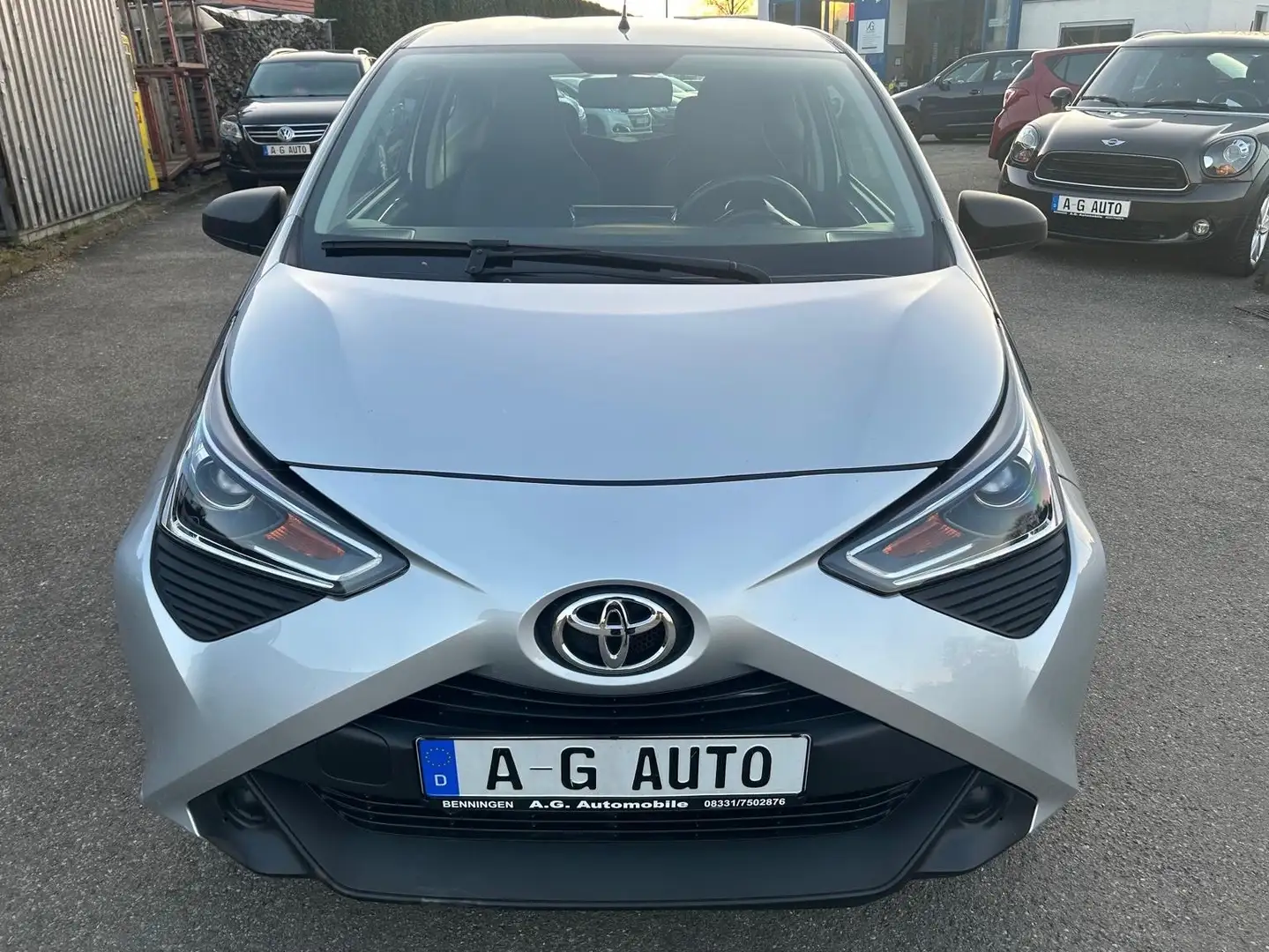 Toyota Aygo X + Garantie Navi Bluetooth TÜV + Service NEU Argent - 2