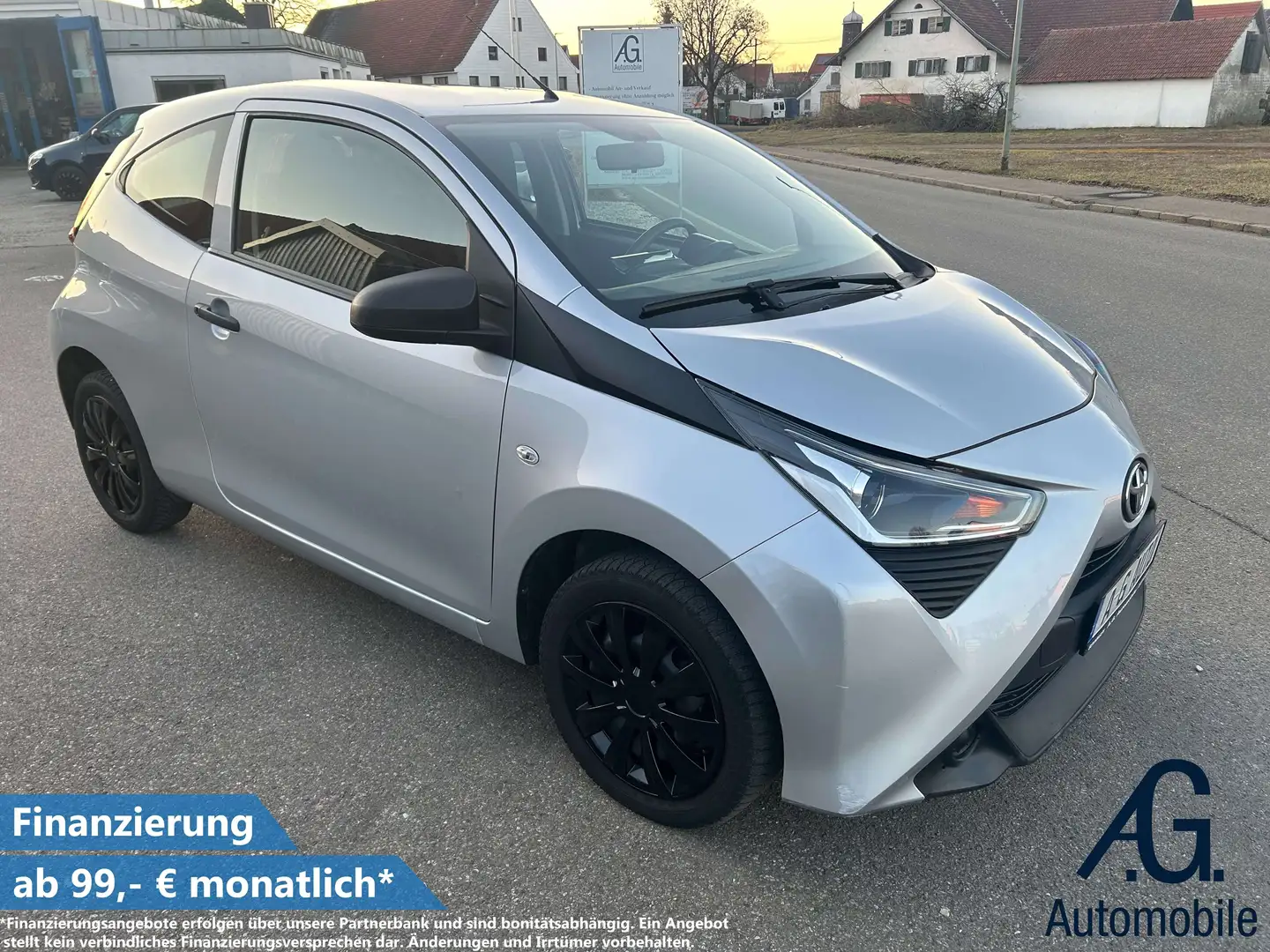 Toyota Aygo X + Garantie Navi Bluetooth TÜV + Service NEU Argent - 1