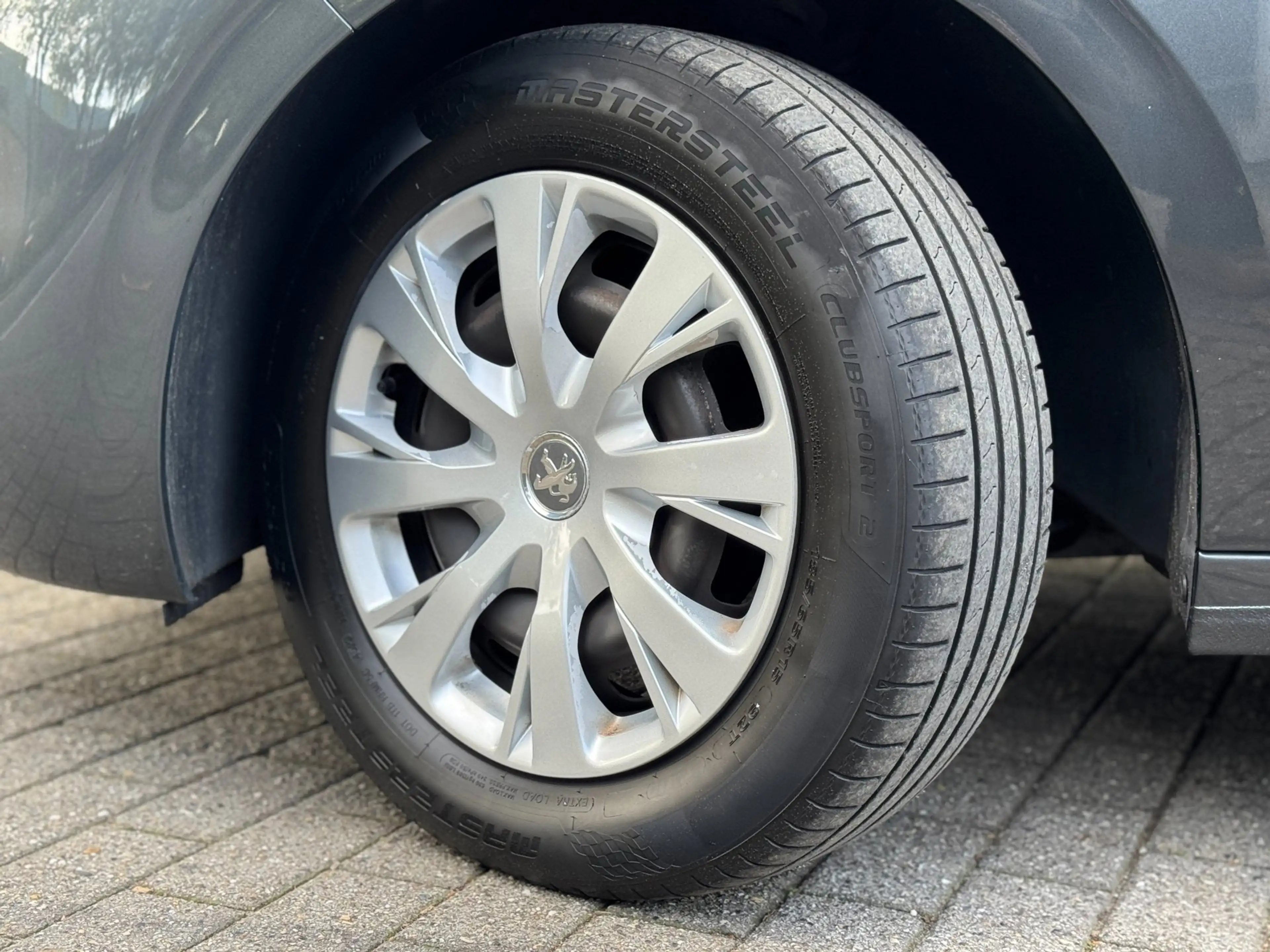 Peugeot 208 1.0 PureTech Access 100& Dealer onderhouden Airco — photo 28