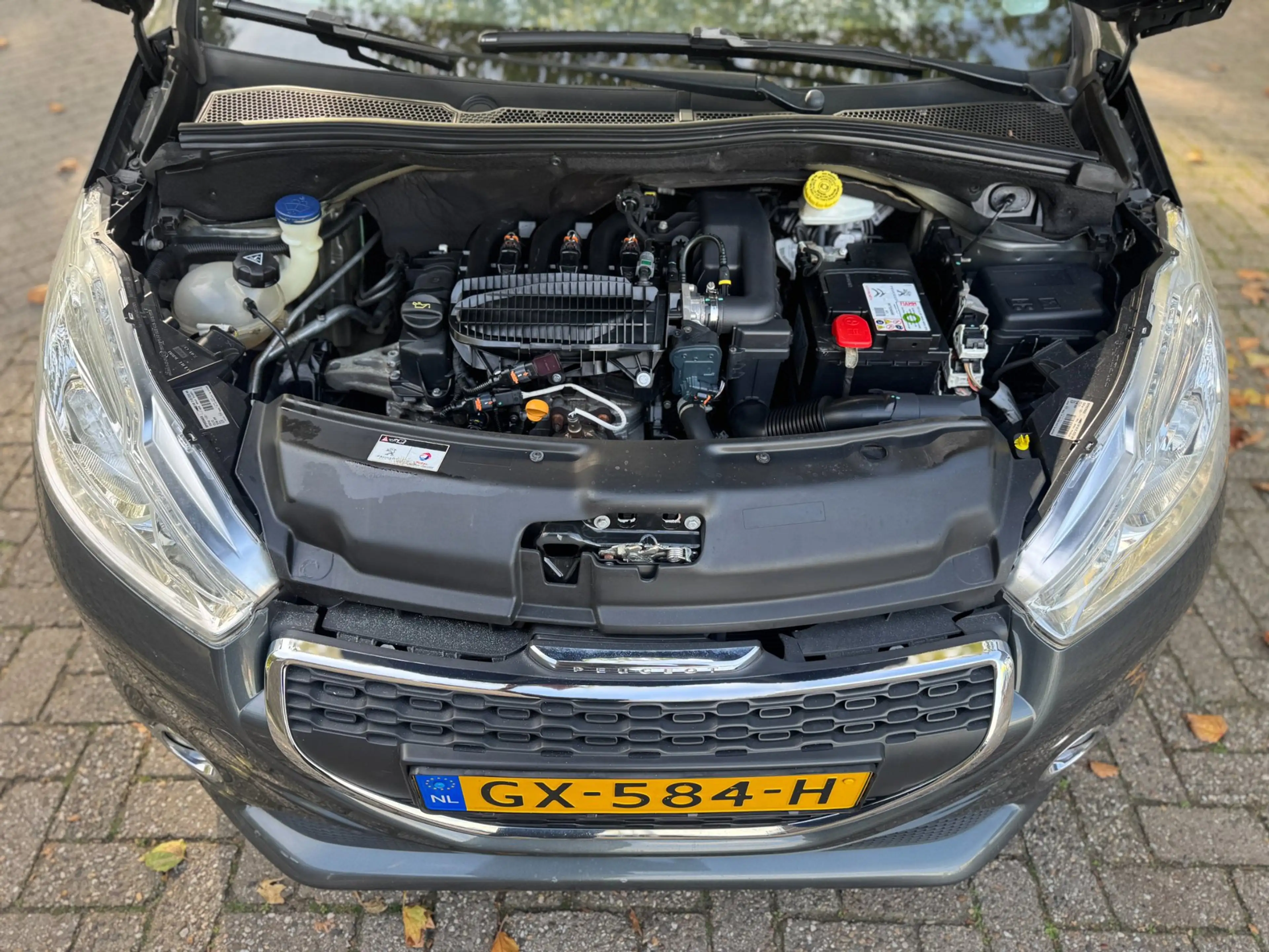 Peugeot 208 1.0 PureTech Access 100& Dealer onderhouden Airco — photo 26