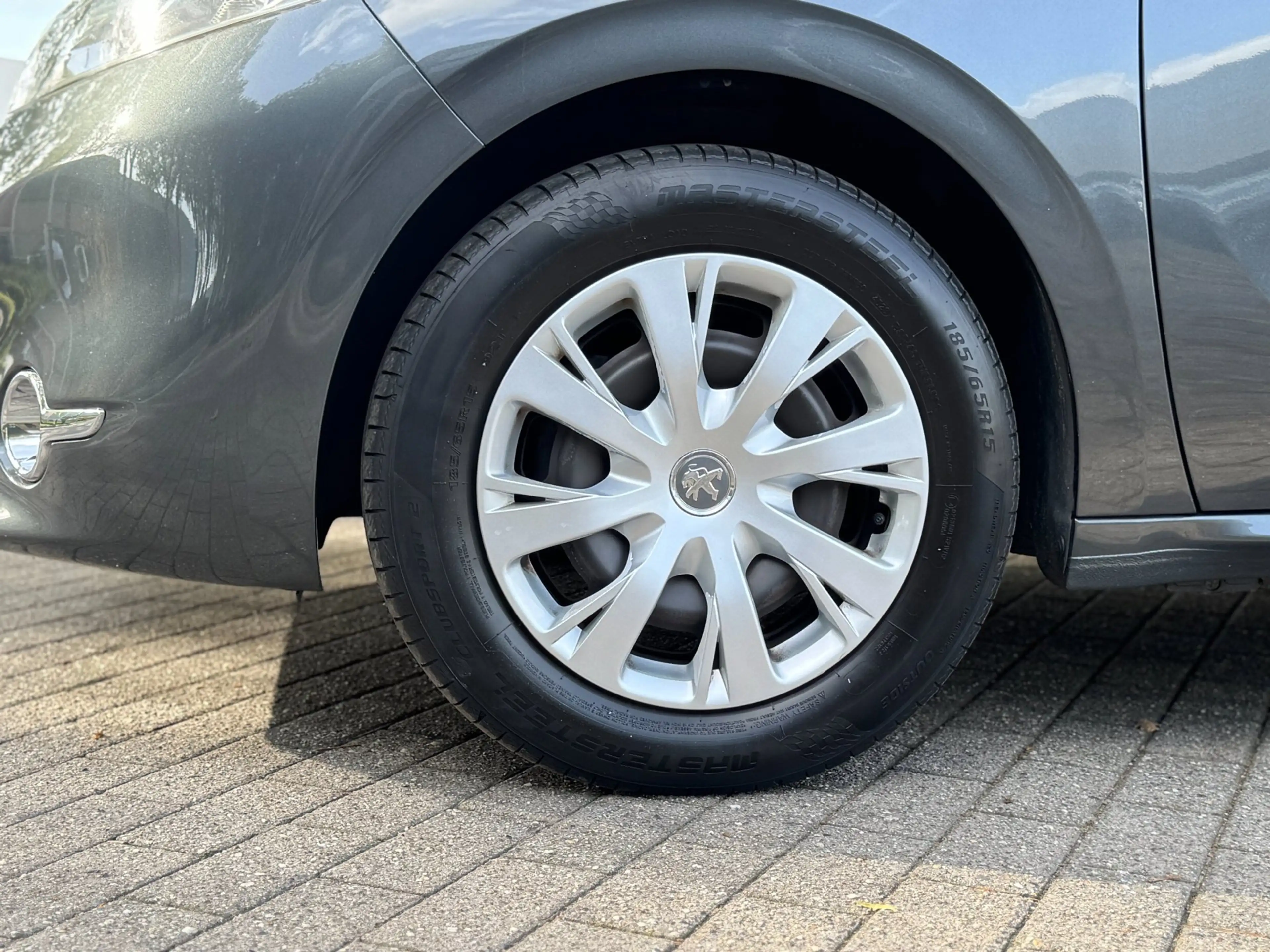 Peugeot 208 1.0 PureTech Access 100& Dealer onderhouden Airco — photo 29