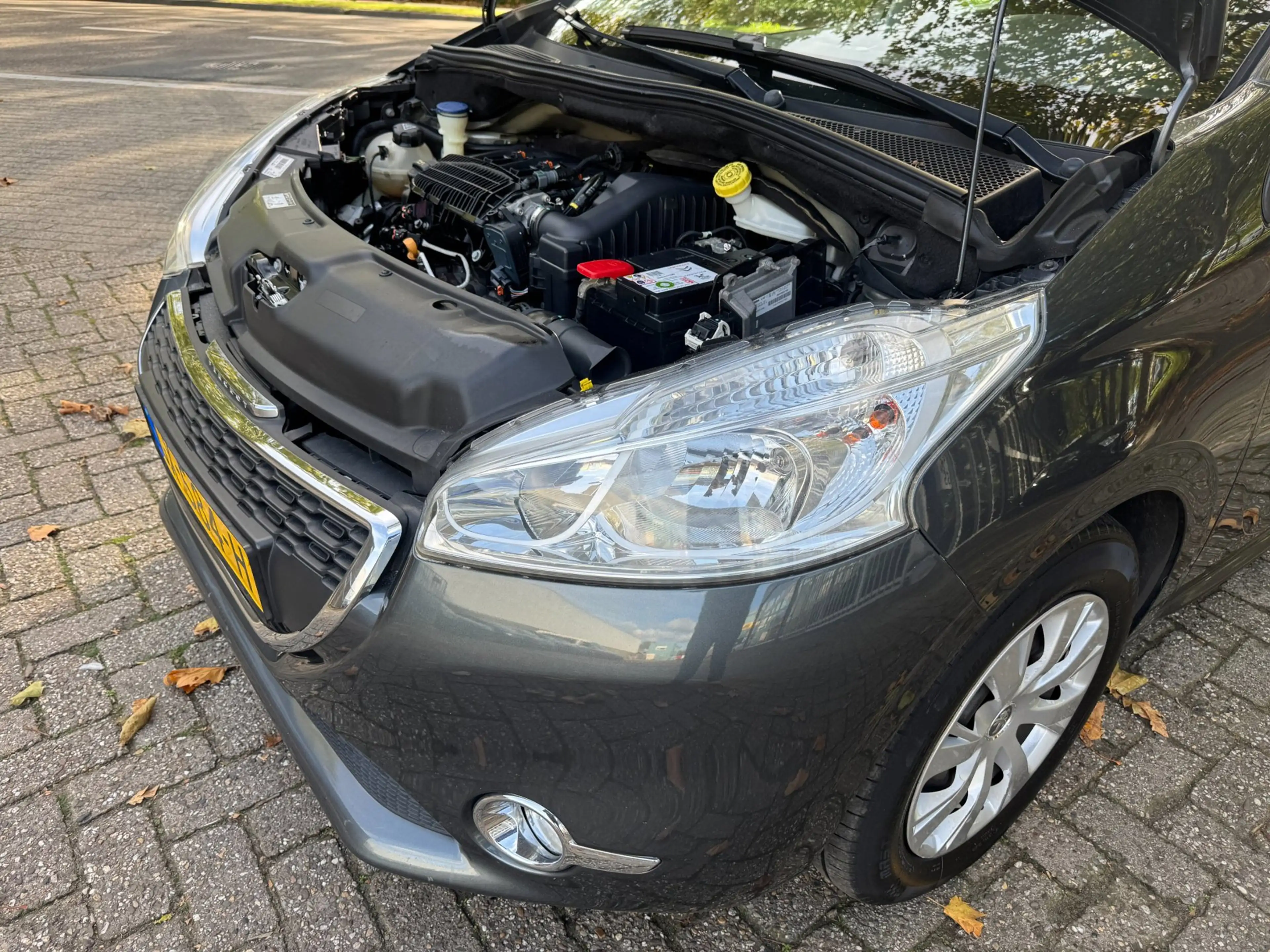 Peugeot 208 1.0 PureTech Access 100& Dealer onderhouden Airco — photo 27