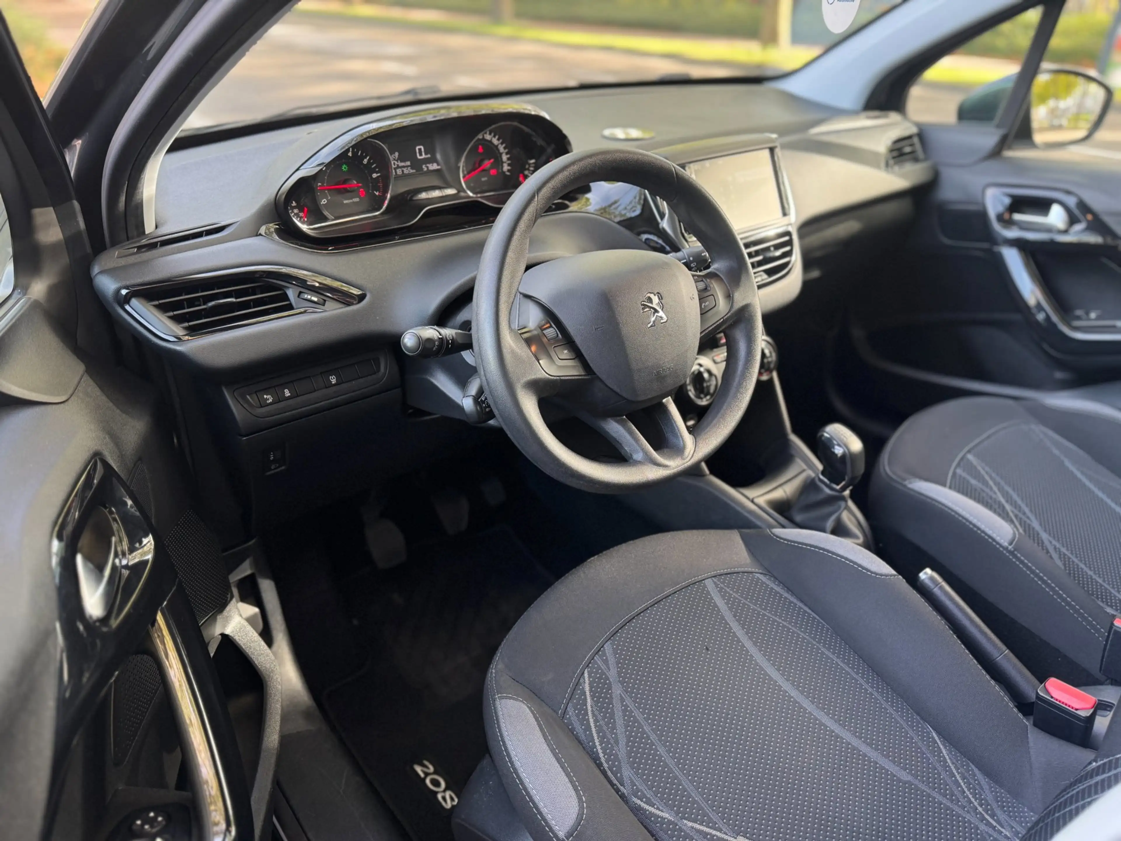 Peugeot 208 1.0 PureTech Access 100& Dealer onderhouden Airco — photo 35