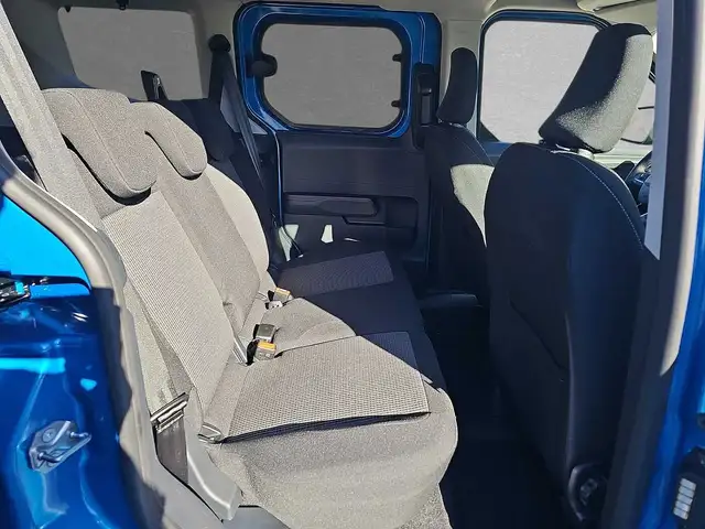 Ford Tourneo Courier view 9