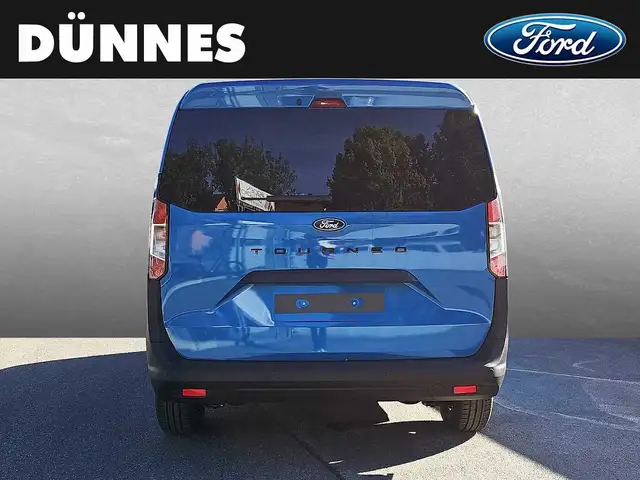 Ford Tourneo Courier view 4