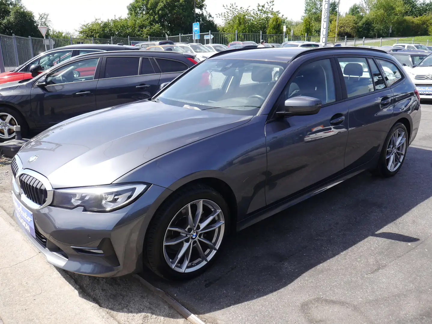 BMW 318 Touring 318 dAPACK M EXTERIEUR*GPS*SIEGES CHAUFF* Gris - 2