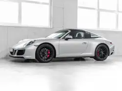 Porsche 991 Carrera 4 GTS Targa Handschaltung