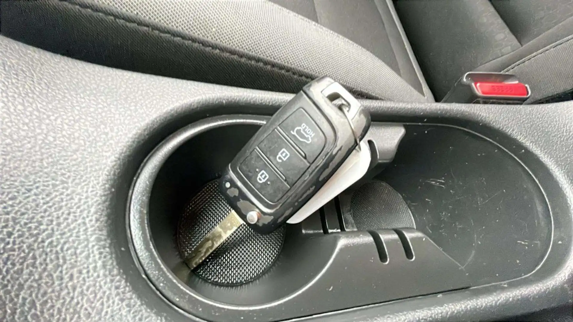 Hyundai KONA 1.0 TGDI Essence 4x2 Weiß - 2