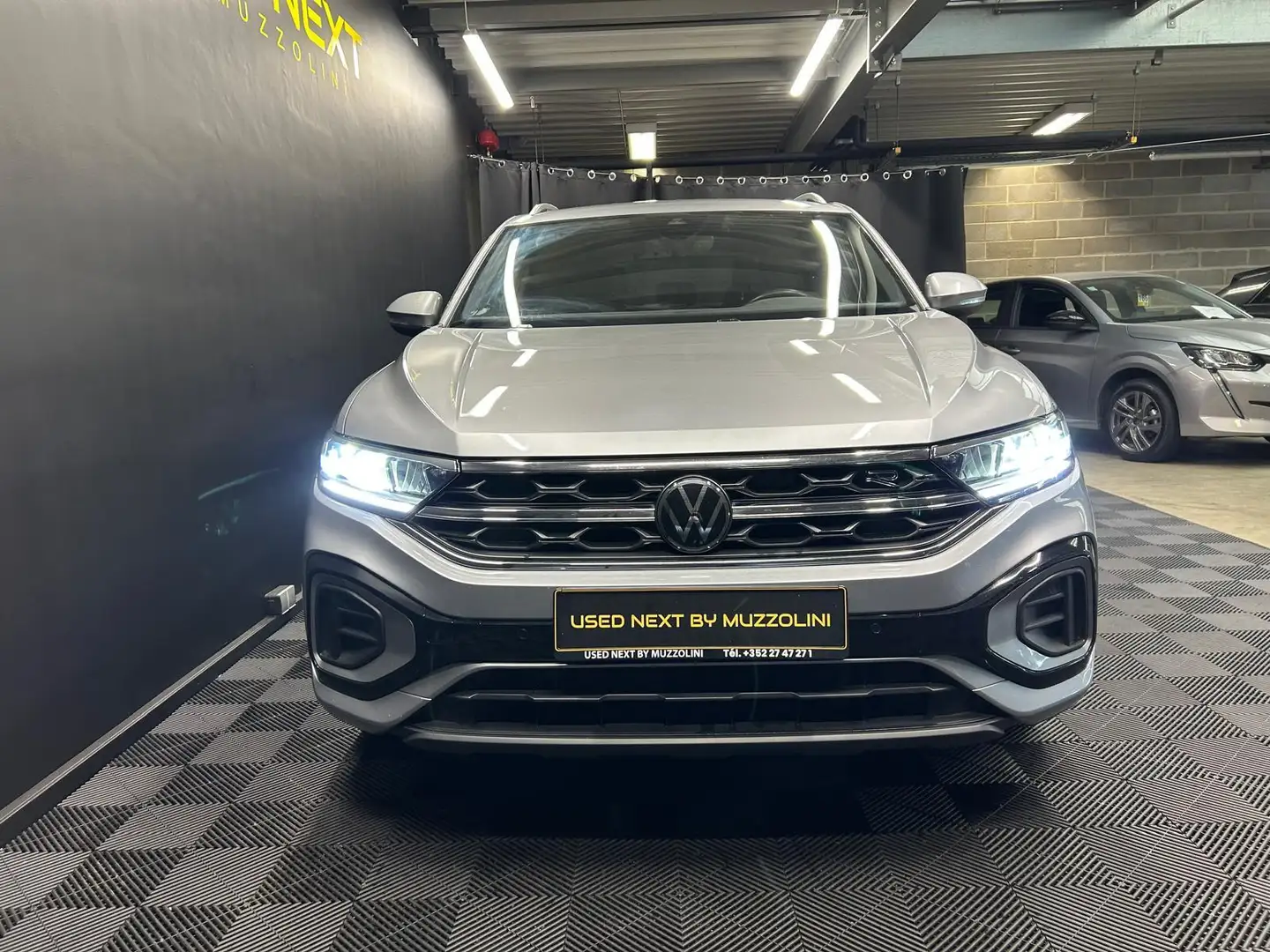 Volkswagen T-Roc R LINE TSI 150 DSG7 Zilver - 2