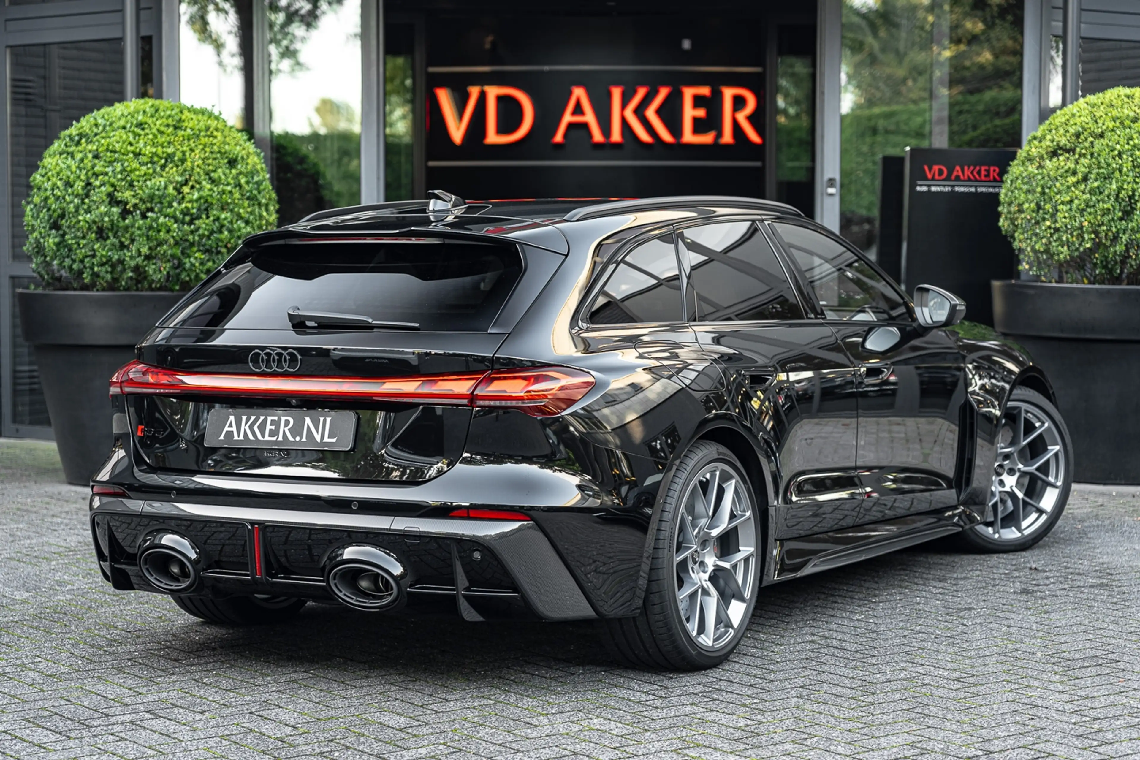 Audi RS5 Avant Carbon | Audi Exclusive | Keram. Remschijven — photo 2