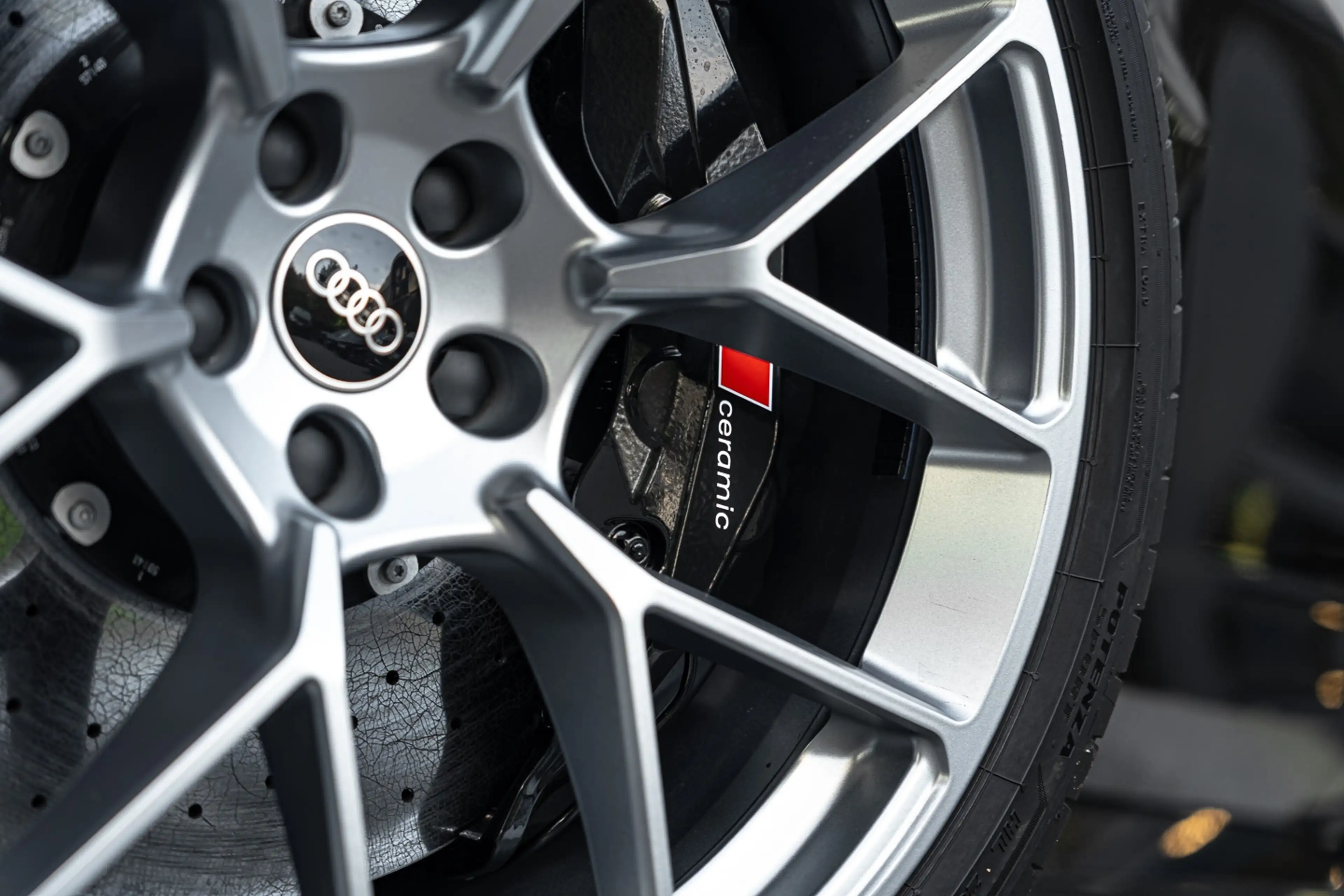 Audi RS5 Avant Carbon | Audi Exclusive | Keram. Remschijven — photo 16